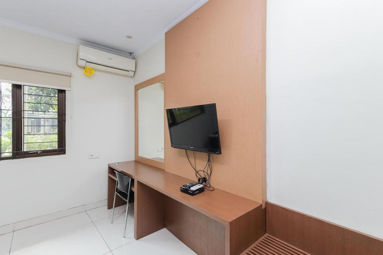 Koolkost Syariah At Taman Simprug Cikarang Hotel Bekasi Ngoại thất bức ảnh