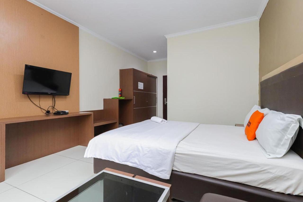 Koolkost Syariah At Taman Simprug Cikarang Hotel Bekasi Ngoại thất bức ảnh