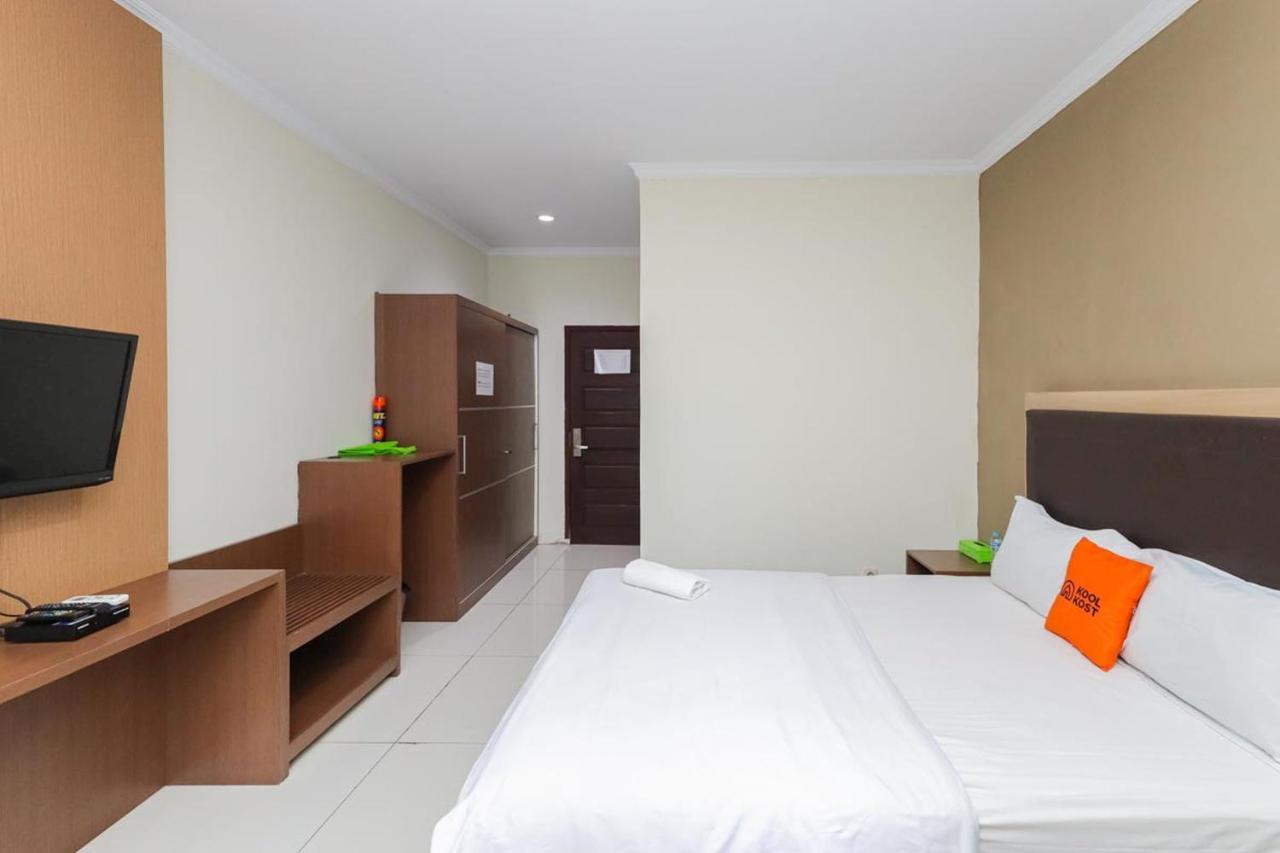 Koolkost Syariah At Taman Simprug Cikarang Hotel Bekasi Ngoại thất bức ảnh