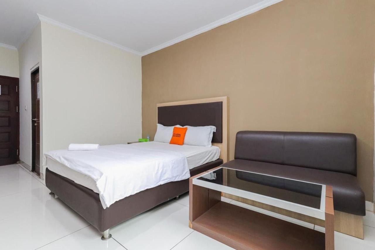 Koolkost Syariah At Taman Simprug Cikarang Hotel Bekasi Ngoại thất bức ảnh
