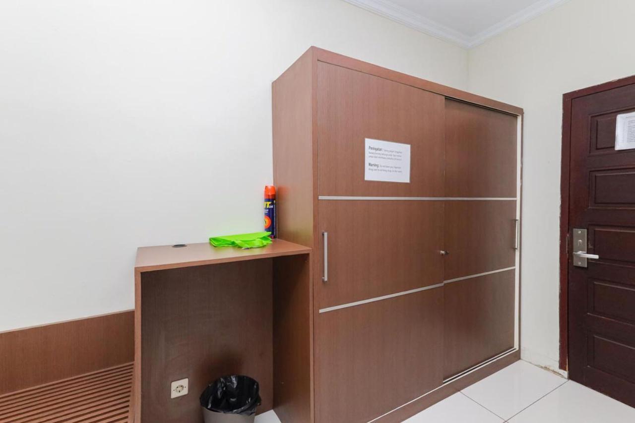 Koolkost Syariah At Taman Simprug Cikarang Hotel Bekasi Ngoại thất bức ảnh